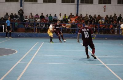 Red Bulls e Os D Menor vencem na Copa de Futsal